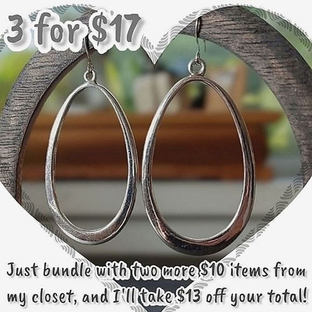 Vtg silver tone oval dangle hoops